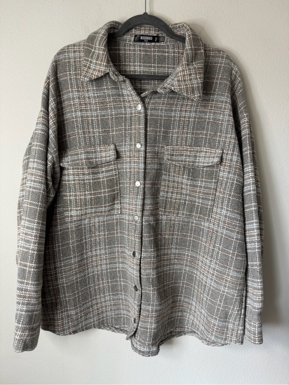 Missguided‎ Plus Plaid Shacket Womens US 16 Gray Button Front Overshirt